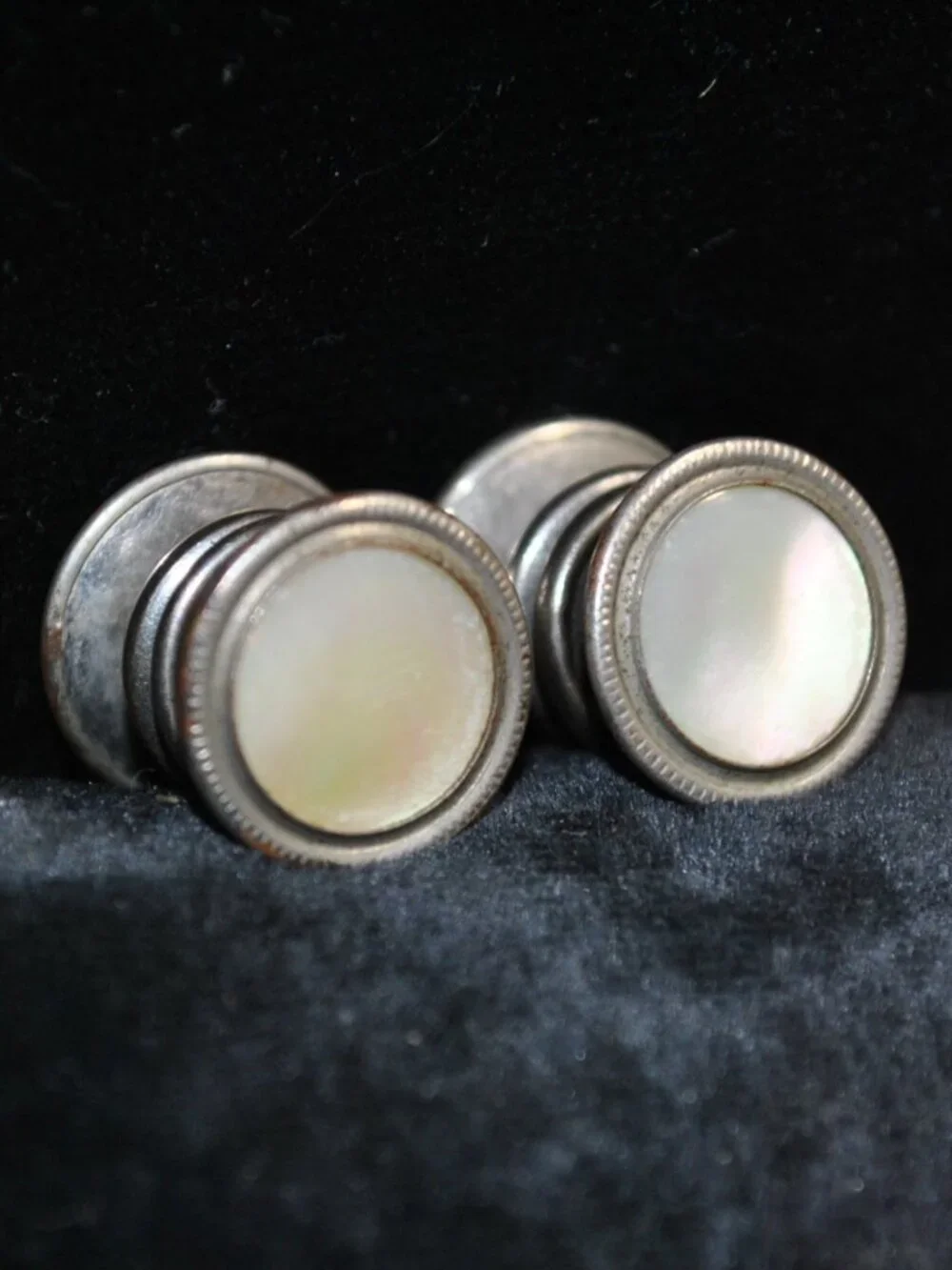 Antique/Vintage Mother of Pearl Shell Round Snap Cufflinks